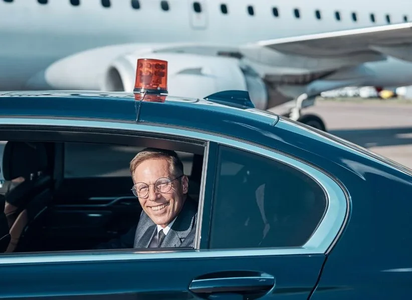 black airport transfer service